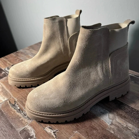 Steve Madden NWOT Tan Suede Ankle Boots Women Size 8 - Picture 3 of 7